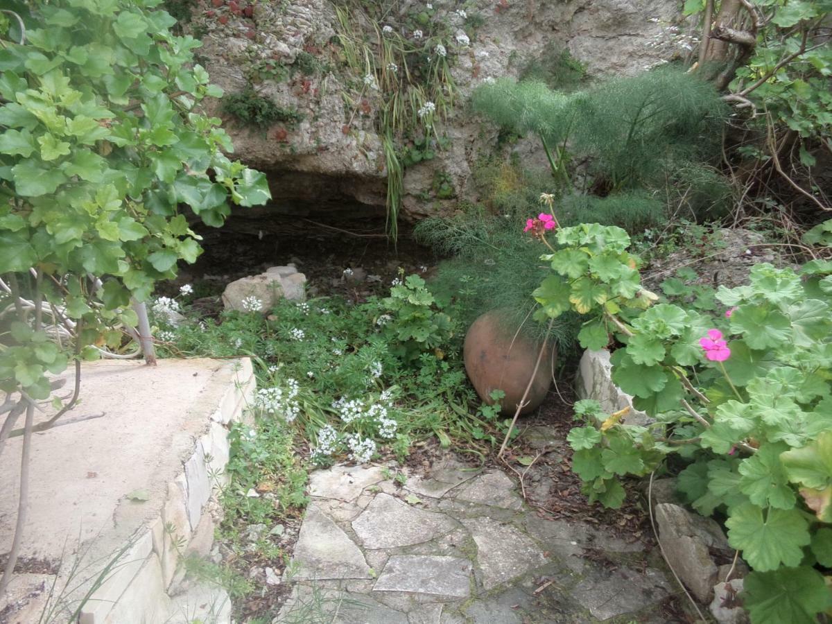 Villa Lantana stone house Lemona Esterno foto