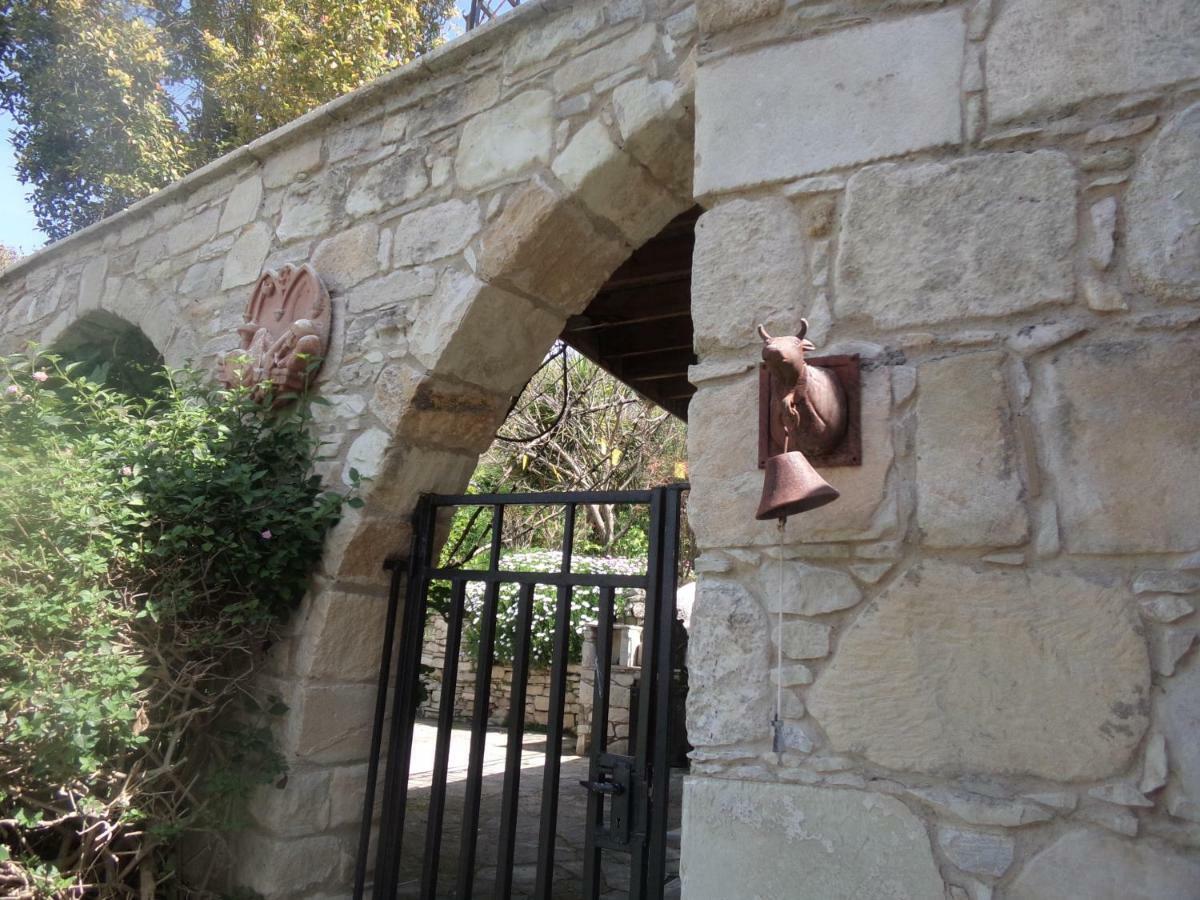 Villa Lantana stone house Lemona Esterno foto